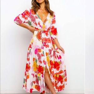 Petal and pup Dumont maxi dress size small. Worn once. Great condition.